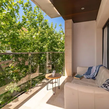 Ca Na Guisi By Sealand